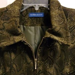 Beautiful Suit & Short skirt XL